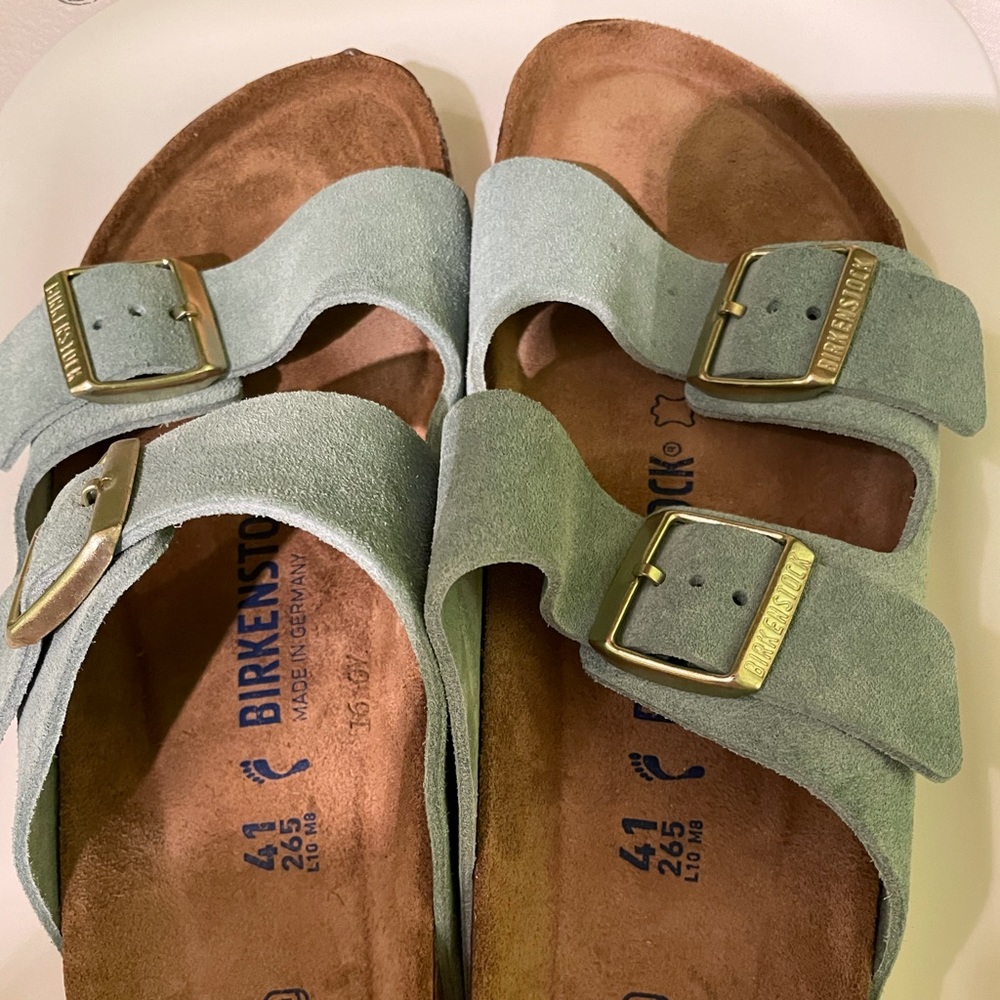 Gently used Birkenstock Arizona sandals Size 10/41